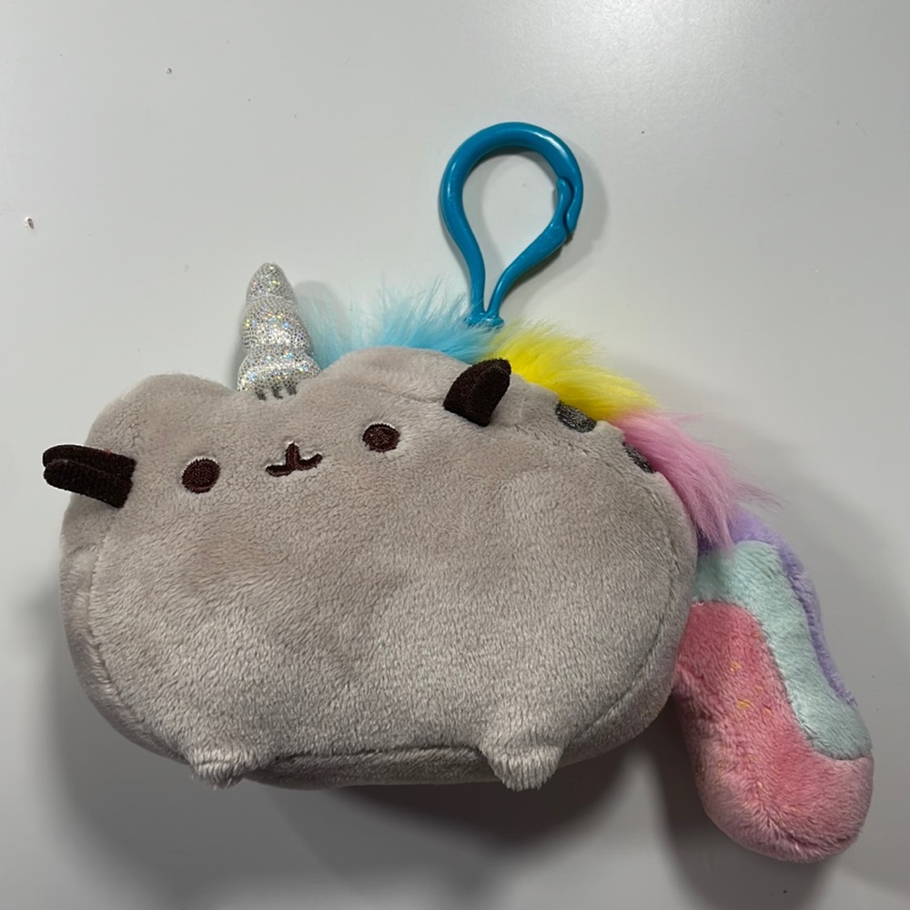 Pusheen unicorn keychain